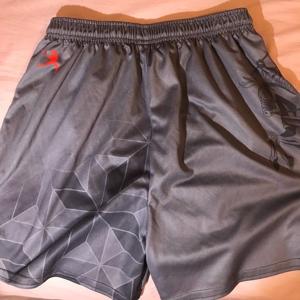 Exercise shorts - Picture 2 of 3
